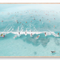 Cuadro de playa, ola y surfistas